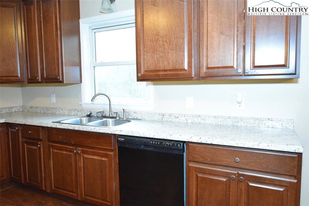 387 Milt Houck Road Todd, NC 28684 - Photo 4 of 16 Gallery Image 4