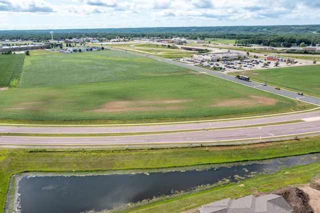 $885,000 | 3-xxx East Enterprise Drive East, Belle Plaine, MN 56011