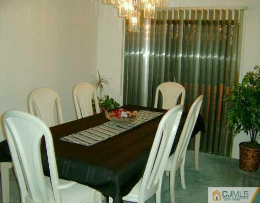 27 Norton Road Monmouth Junction, NJ 08852 - Photo 4 of 8 Gallery Image 4
