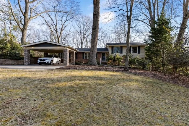 $499,000 | 825 Northwest Beverly Drive, Gainesville, GA 30501