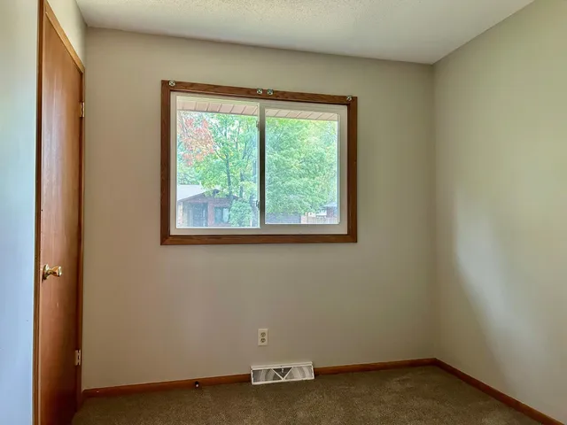 $225,000 | 6245 Annapolis Lane North, Maple Grove, MN 55311