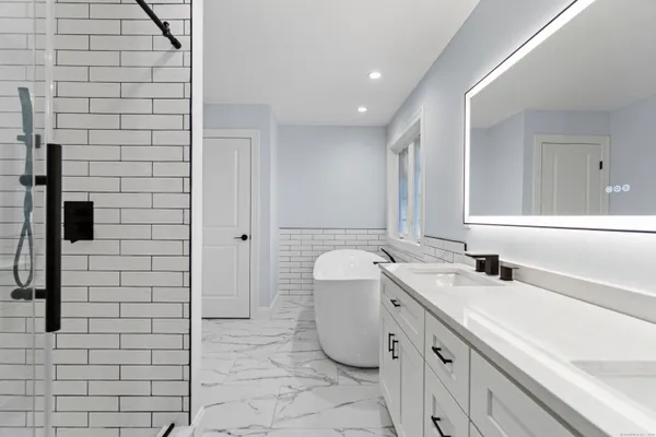 $1,099,750 | 147 Blue Hills Drive, Guilford, CT 06437