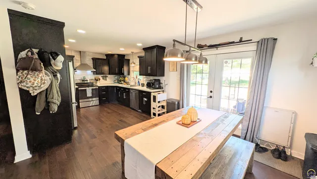 $302,900 | 11501 Highway 4, Ozawkie, KS 66070