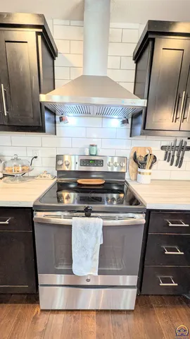 $302,900 | 11501 Highway 4, Ozawkie, KS 66070