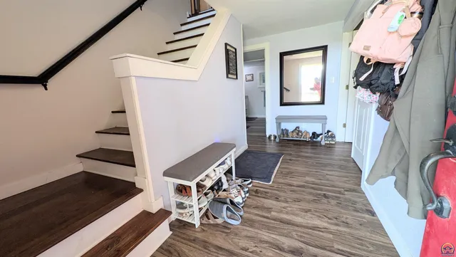 $302,900 | 11501 Highway 4, Ozawkie, KS 66070