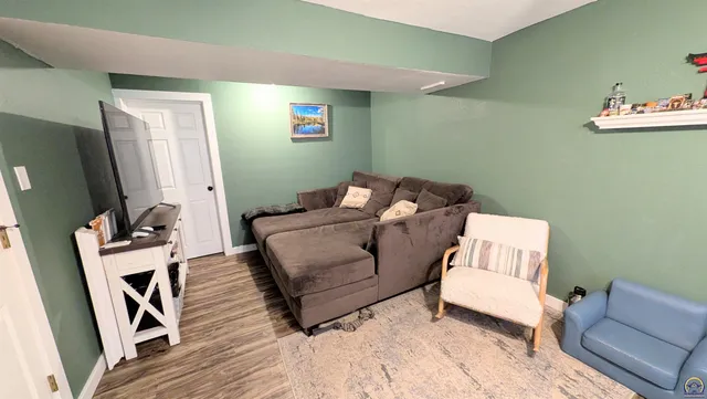 $302,900 | 11501 Highway 4, Ozawkie, KS 66070