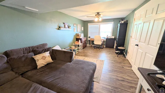 $302,900 | 11501 Highway 4, Ozawkie, KS 66070