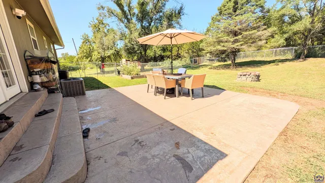 $302,900 | 11501 Highway 4, Ozawkie, KS 66070