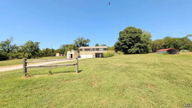 $302,900 | 11501 Highway 4, Ozawkie, KS 66070