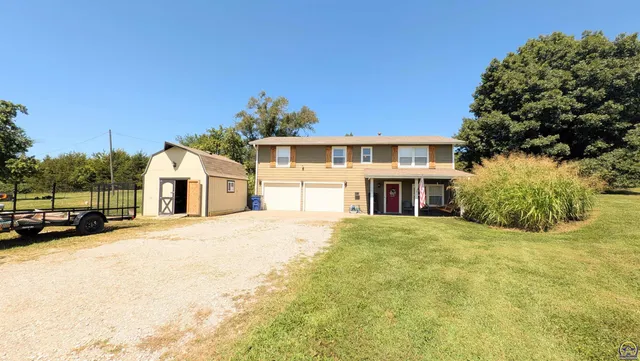 $297,000 | 11501 Highway 4, Ozawkie, KS 66070