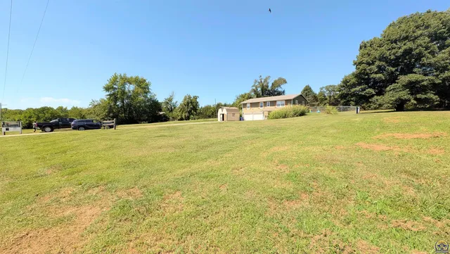 $302,900 | 11501 Highway 4, Ozawkie, KS 66070