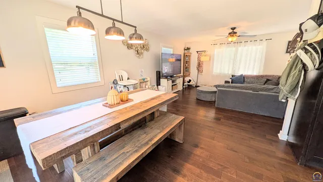 $302,900 | 11501 Highway 4, Ozawkie, KS 66070