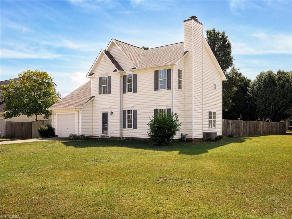 3650 Single Leaf Court High Point, NC 27265 - Photo 3 of 37