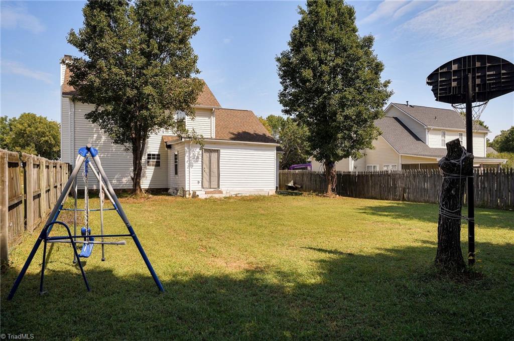 3650 Single Leaf Court High Point, NC 27265 - Photo 33 of 37