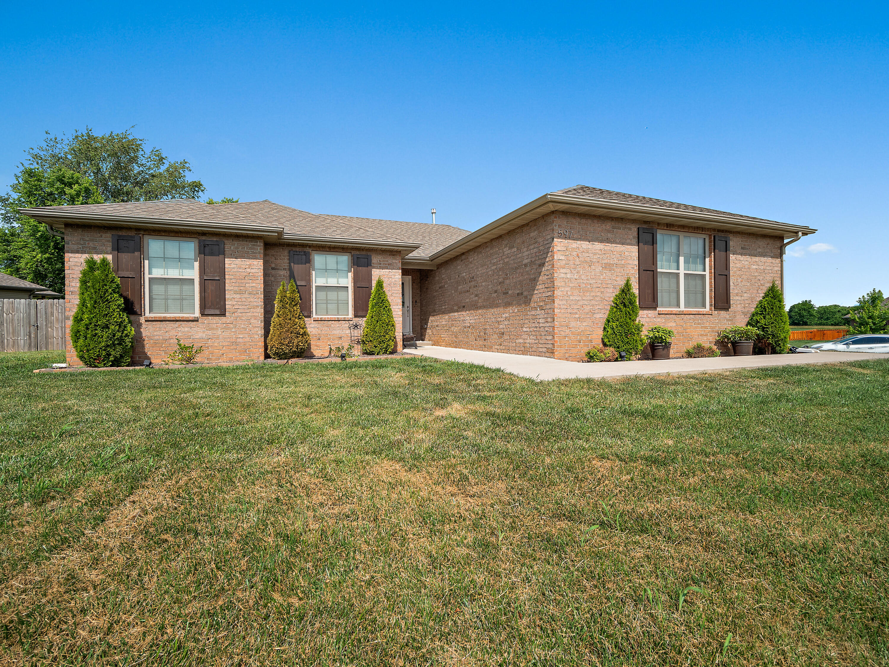 597 South Long Drive Springfield, MO 65802 - Photo 1 of 1 P1899469