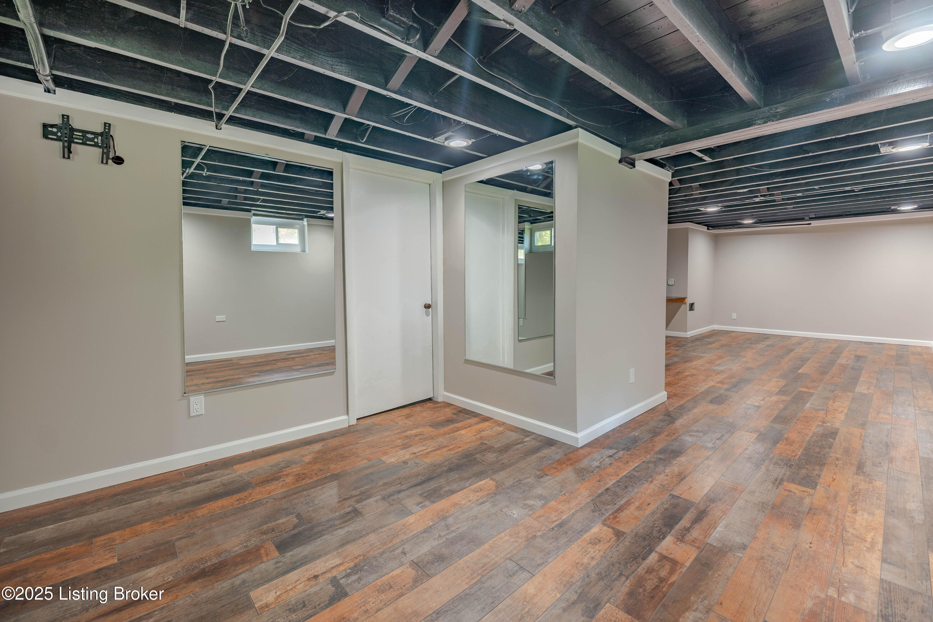 3904 Brownlee Road Louisville, KY 40207 - Photo 25 of 32 Gym Area