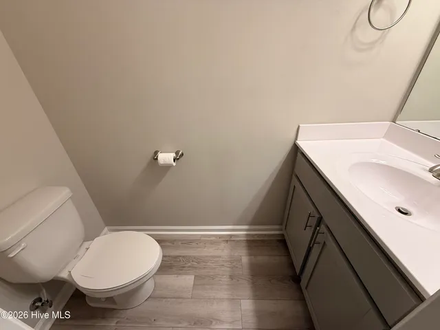 $1,600 | 337 South Pointe Drive, Unit B, Winterville, NC 28590