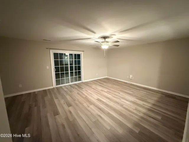 $1,600 | 337 South Pointe Drive, Unit B, Winterville, NC 28590