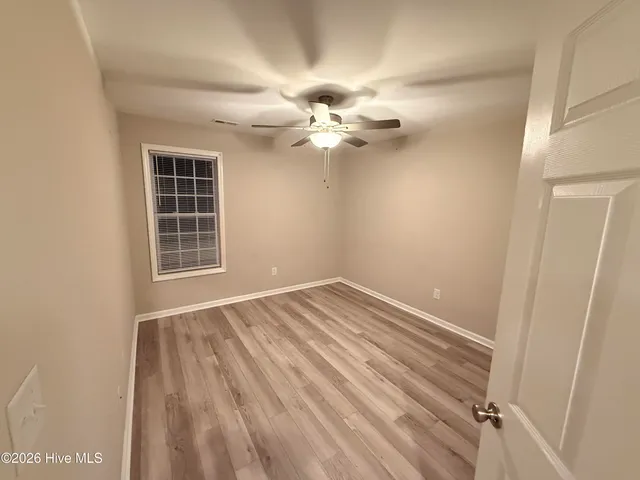 $1,600 | 337 South Pointe Drive, Unit B, Winterville, NC 28590