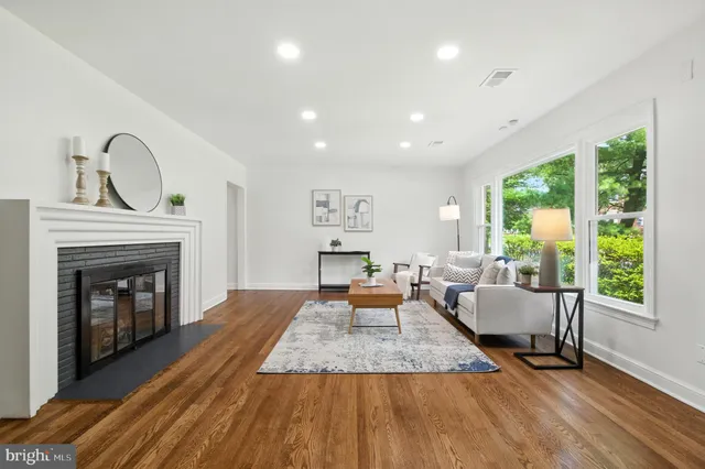 $699,990 | 307 Plymouth Street, Silver Spring, MD 20901