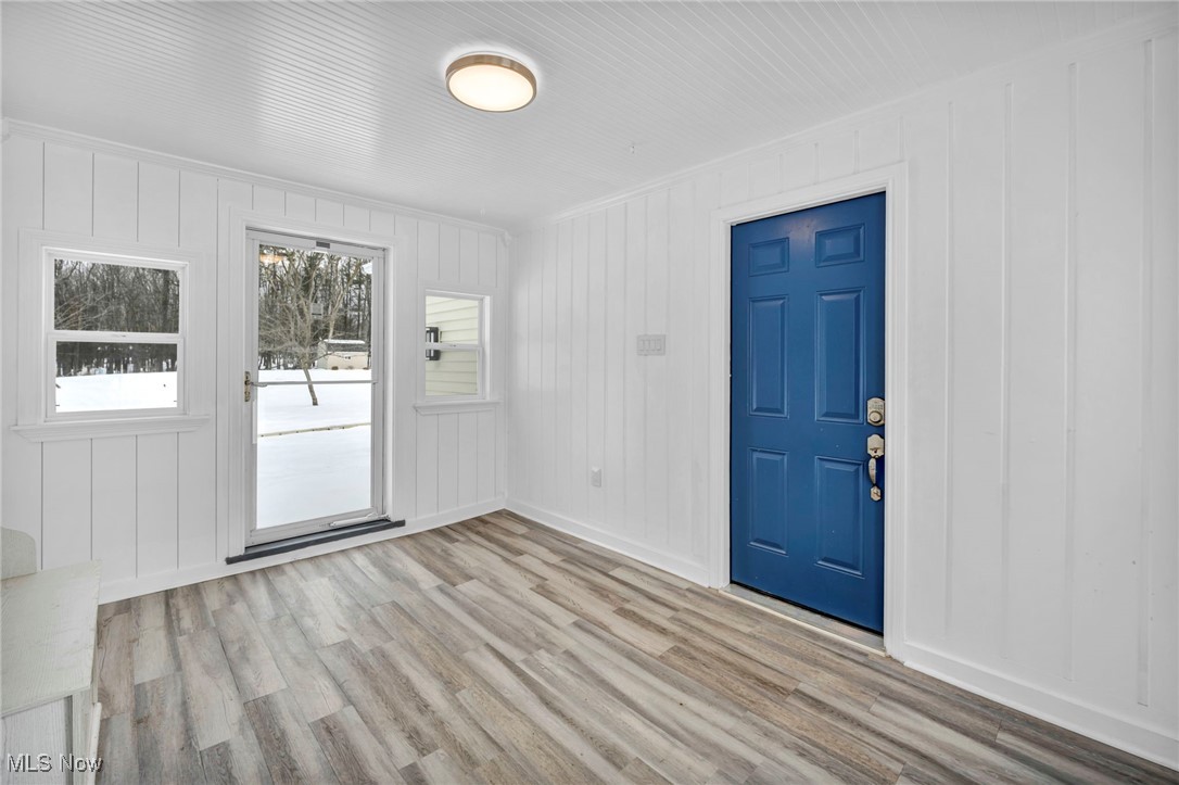 1447 East Sprague Road Independence, OH 44131 - Photo 4 of 47 Entryway with light hardwood / wood-style flooring