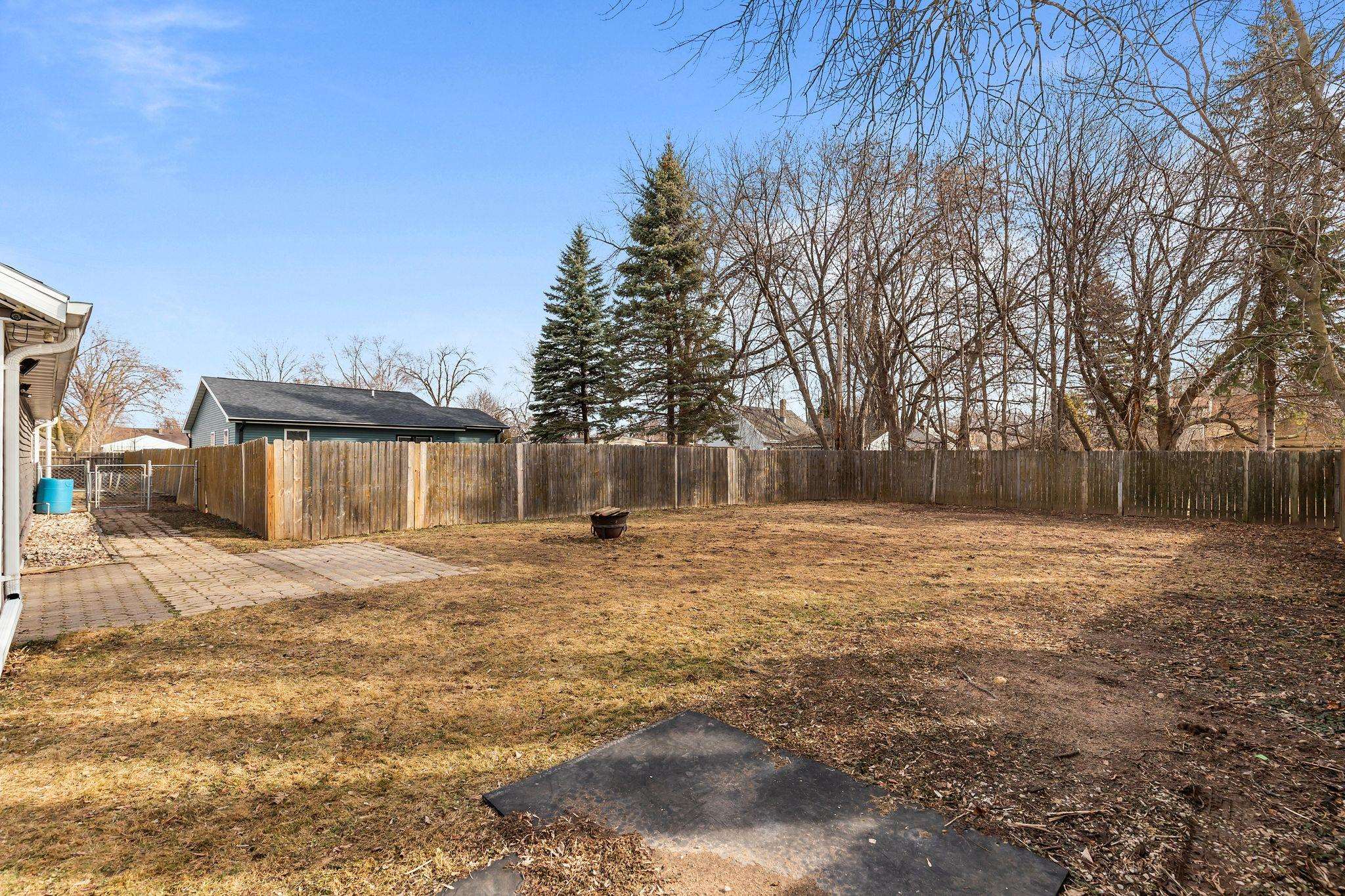 2402 South Madison Street Appleton, WI 54915 - Photo 14 of 36