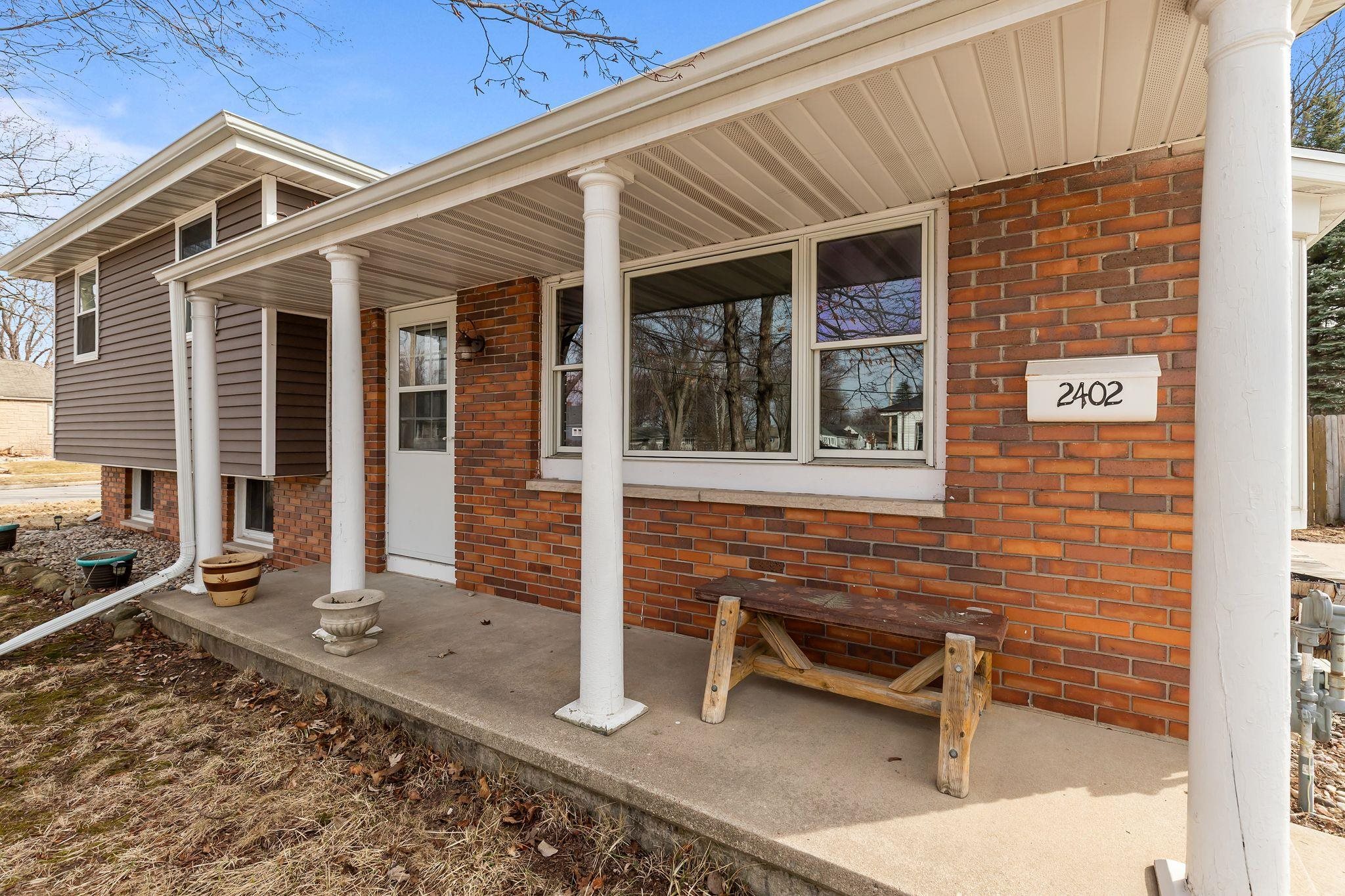 2402 South Madison Street Appleton, WI 54915 - Photo 3 of 36