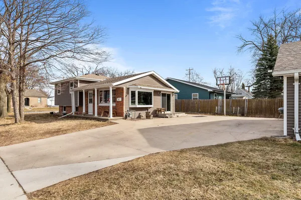 $360,000 | 2402 South Madison Street, Appleton, WI 54915