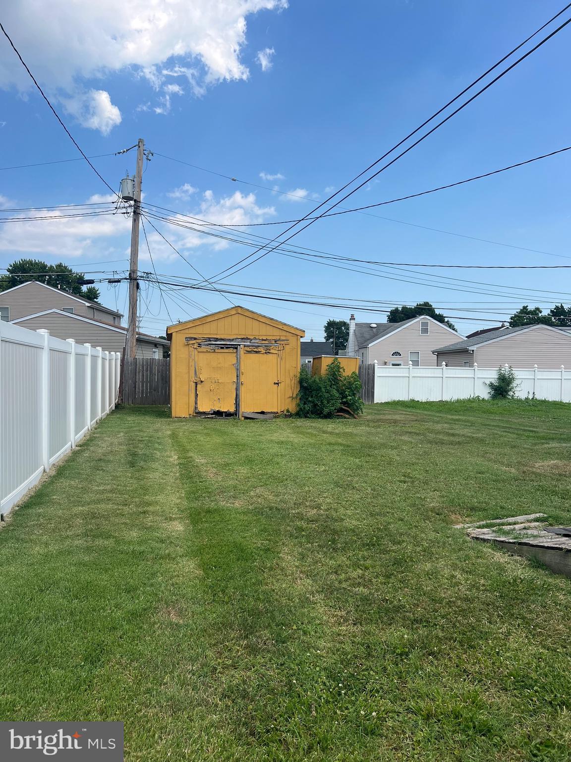 226 Ashwood Road Baltimore, MD 21222 - Photo 2 of 5