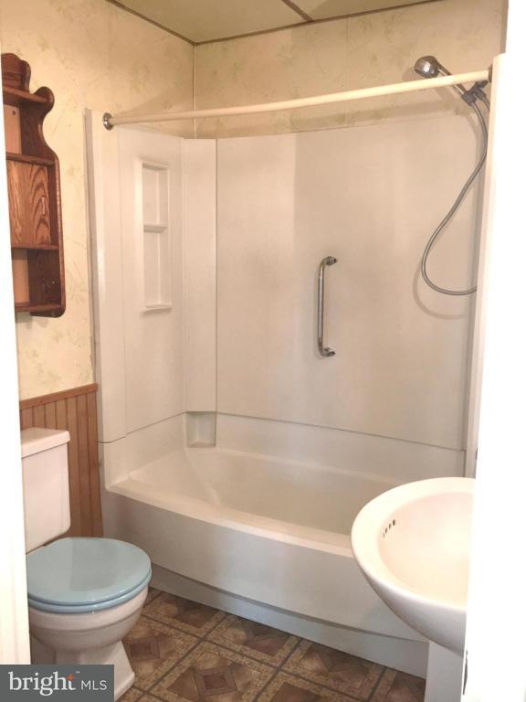 636 Trail Road North Elizabethtown, PA 17022 - Photo 15 of 26 Gallery Image 15