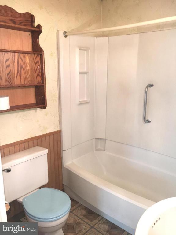 636 Trail Road North Elizabethtown, PA 17022 - Photo 17 of 26 Gallery Image 17