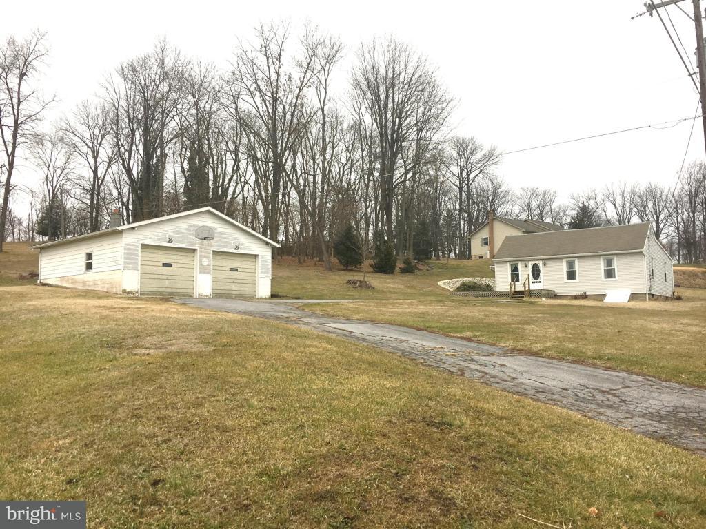 636 Trail Road North Elizabethtown, PA 17022 - Photo 18 of 26 Gallery Image 18