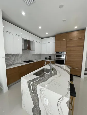 $1,100,000 | 8283 Northwest 44th Street, Doral, FL 33166