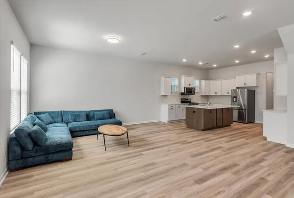 $3,600 | 1740 Grovehurst Drive, Charleston, SC 29414