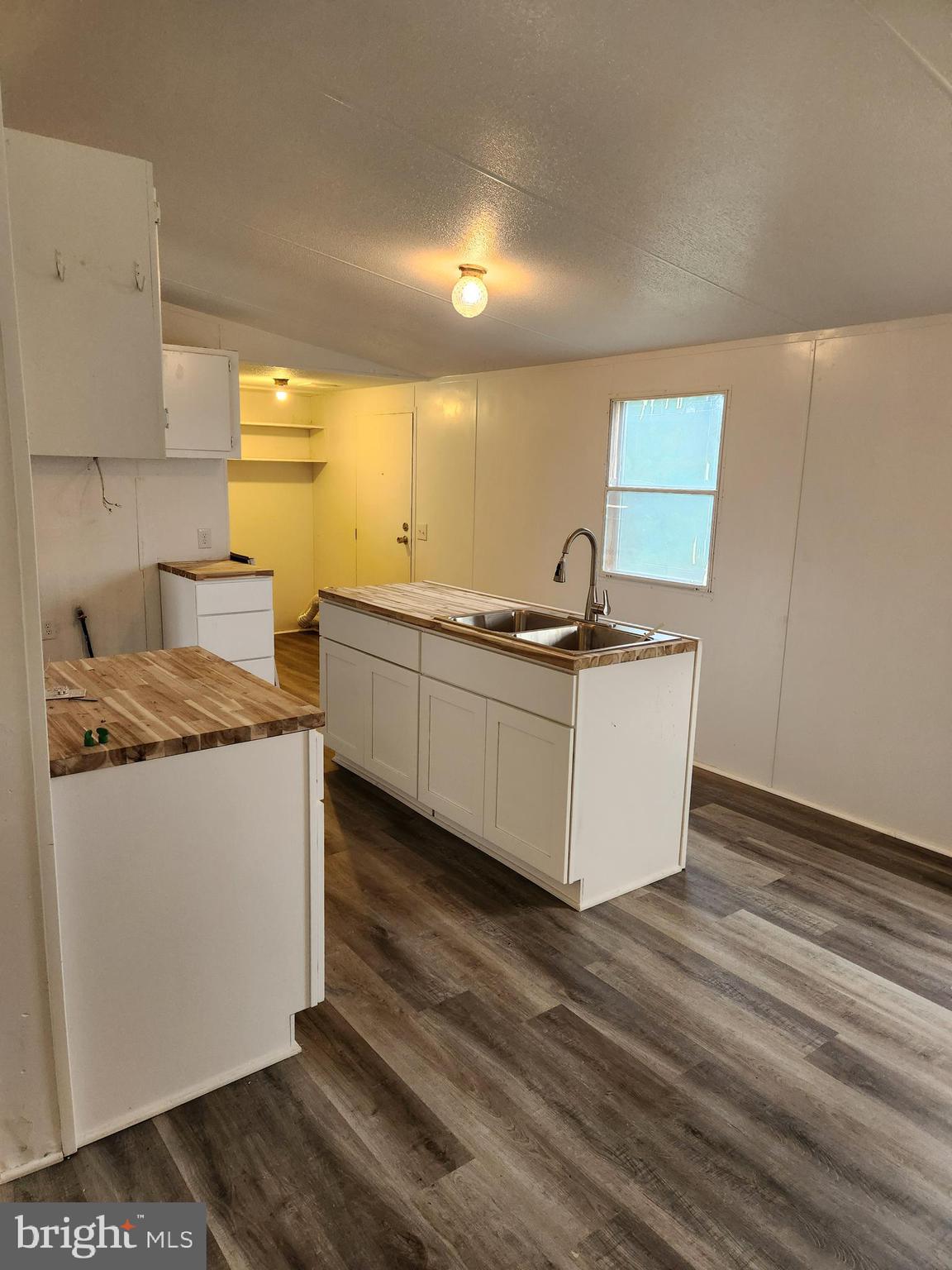 701 Cassel Road Manchester, PA 17345 - Photo 4 of 11 Gallery Image 4
