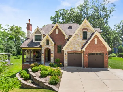 $1,085,000 | 369 West Grove Street, Lombard, IL 60148