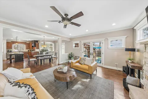 $1,085,000 | 369 West Grove Street, Lombard, IL 60148