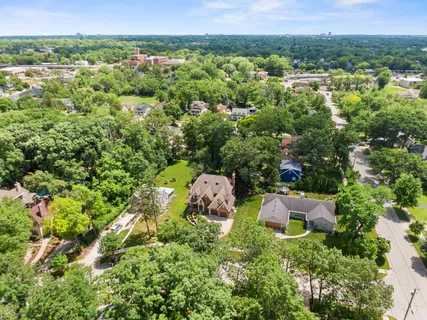 $1,085,000 | 369 West Grove Street, Lombard, IL 60148