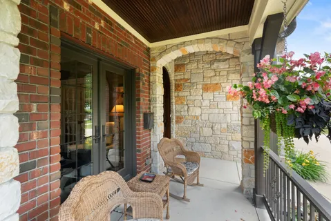 $1,085,000 | 369 West Grove Street, Lombard, IL 60148