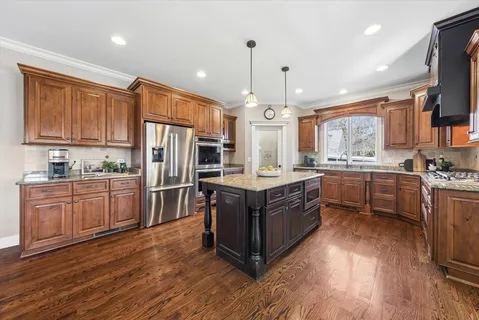 $1,085,000 | 369 West Grove Street, Lombard, IL 60148