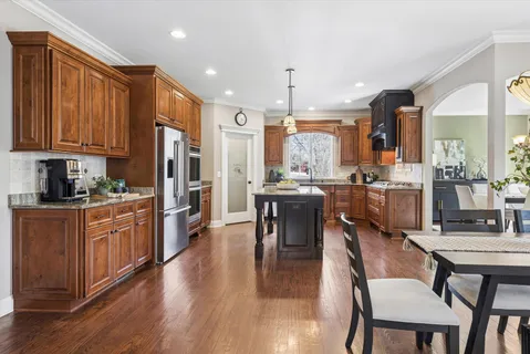 $1,085,000 | 369 West Grove Street, Lombard, IL 60148