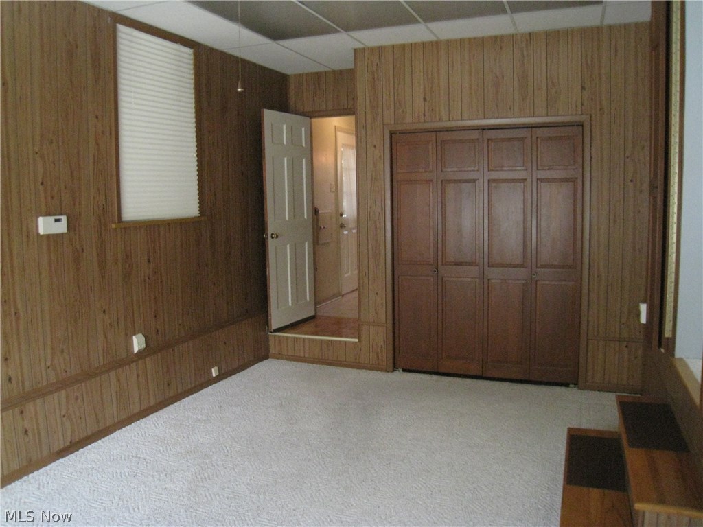 887 Richmond Road Cleveland, OH 44124 - Photo 8 of 23 Sunken family room off the living room and side door entrance to the home.