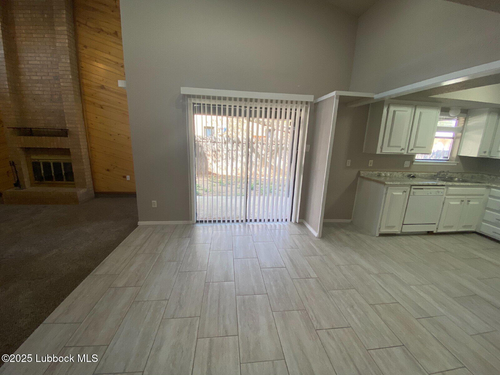 3204 65th Street, Unit B Lubbock, TX 79413 - Photo 5 of 18 5