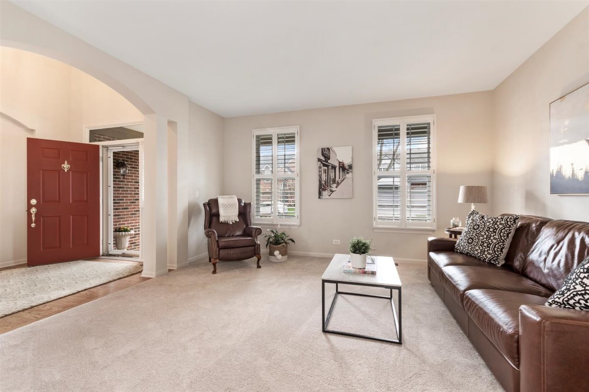 3227 Hillcrest Road Geneva, IL 60134 - Photo 7 of 41