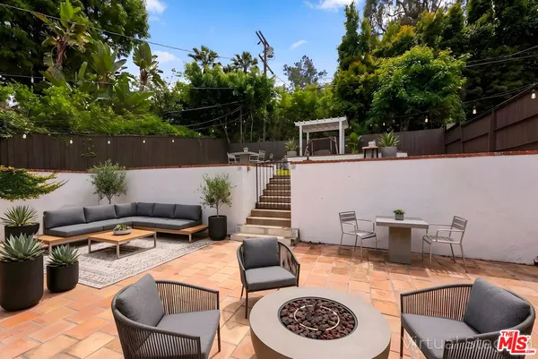 $8,900 | 3740 Lankershim Boulevard, Los Angeles, CA 90068