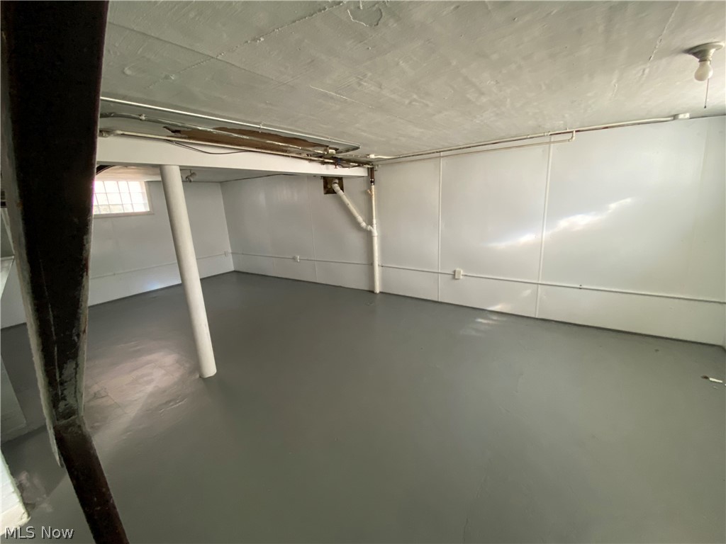 2351 Ashurst Road Cleveland, OH 44118 - Photo 26 of 27 Gallery Image 26