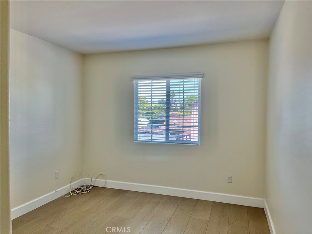 736 Tangelo Way Fullerton, CA 92832 - Photo 24 of 36 an empty room with a window