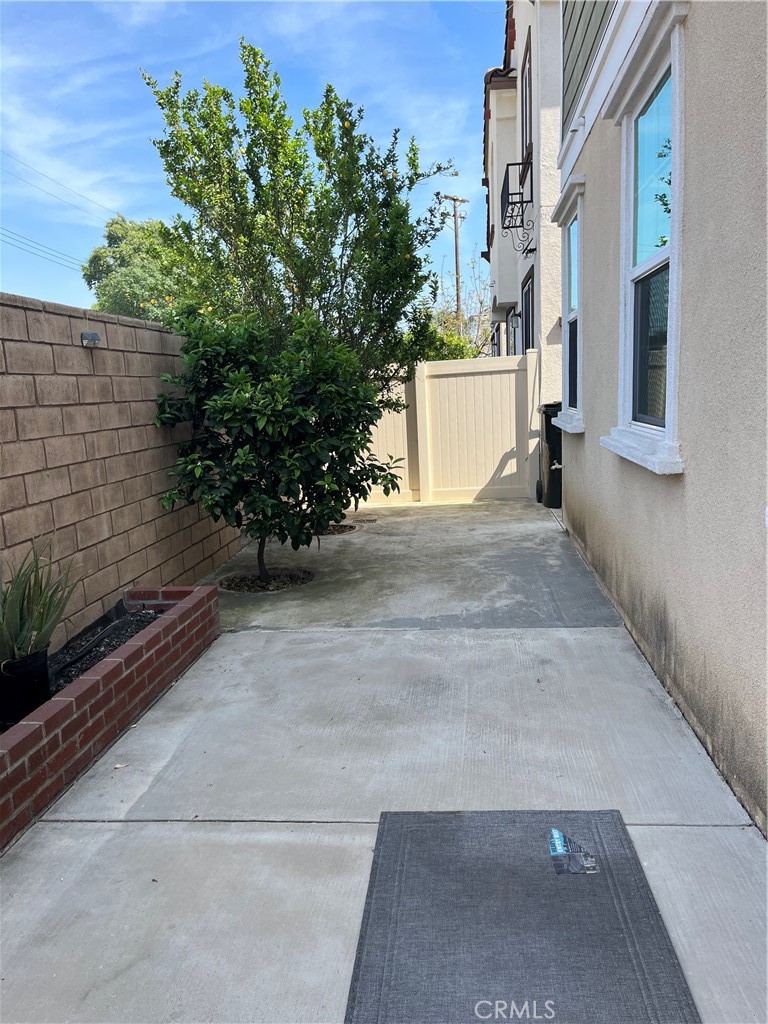 736 Tangelo Way Fullerton, CA 92832 - Photo 33 of 36 a view of a street with potted plants