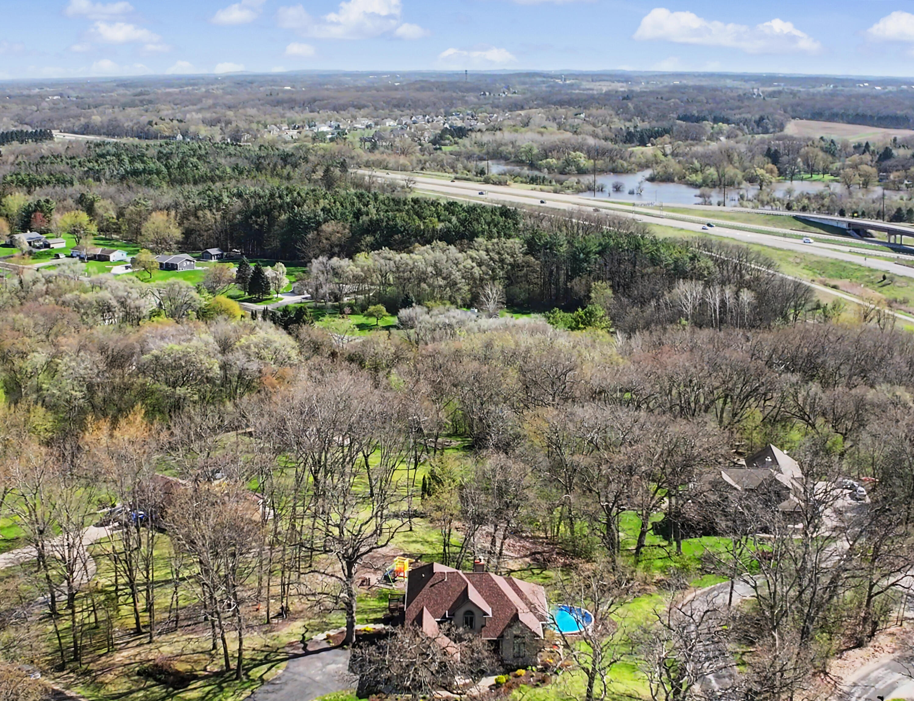 225 Ridge Line Road Rochester, WI 53105 - Photo 57 of 60 DJI_20260421063028_0015_D
