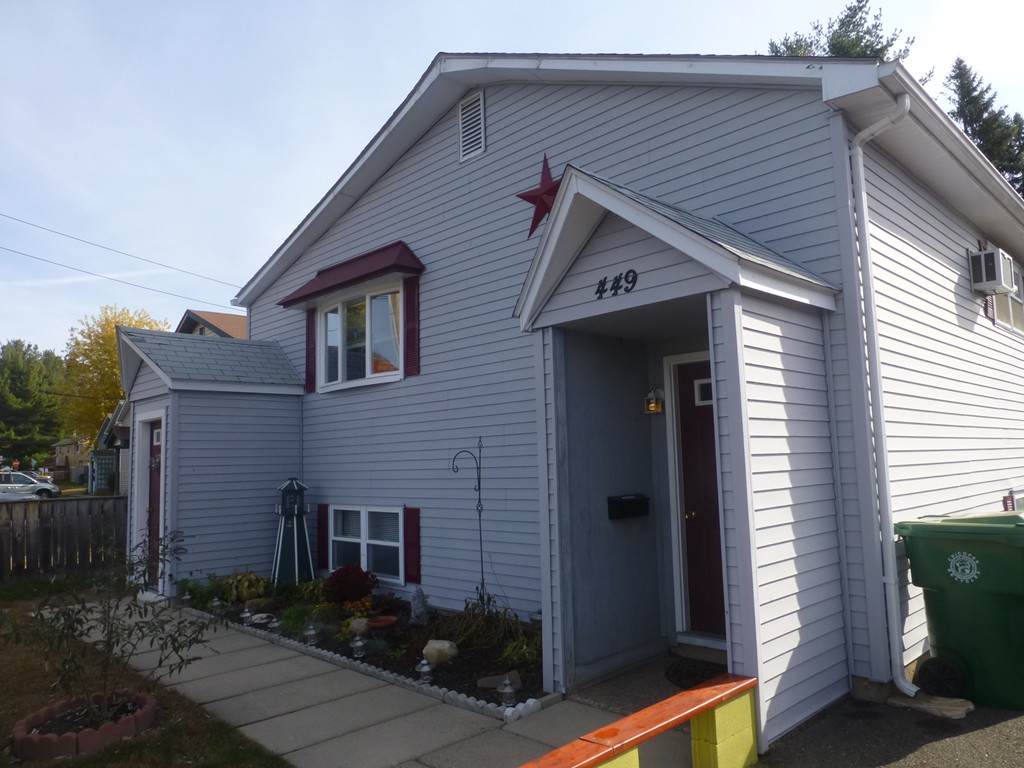 449 Old Field Road Chicopee, MA 01013 - Photo 1 of 26 Gallery Image 1